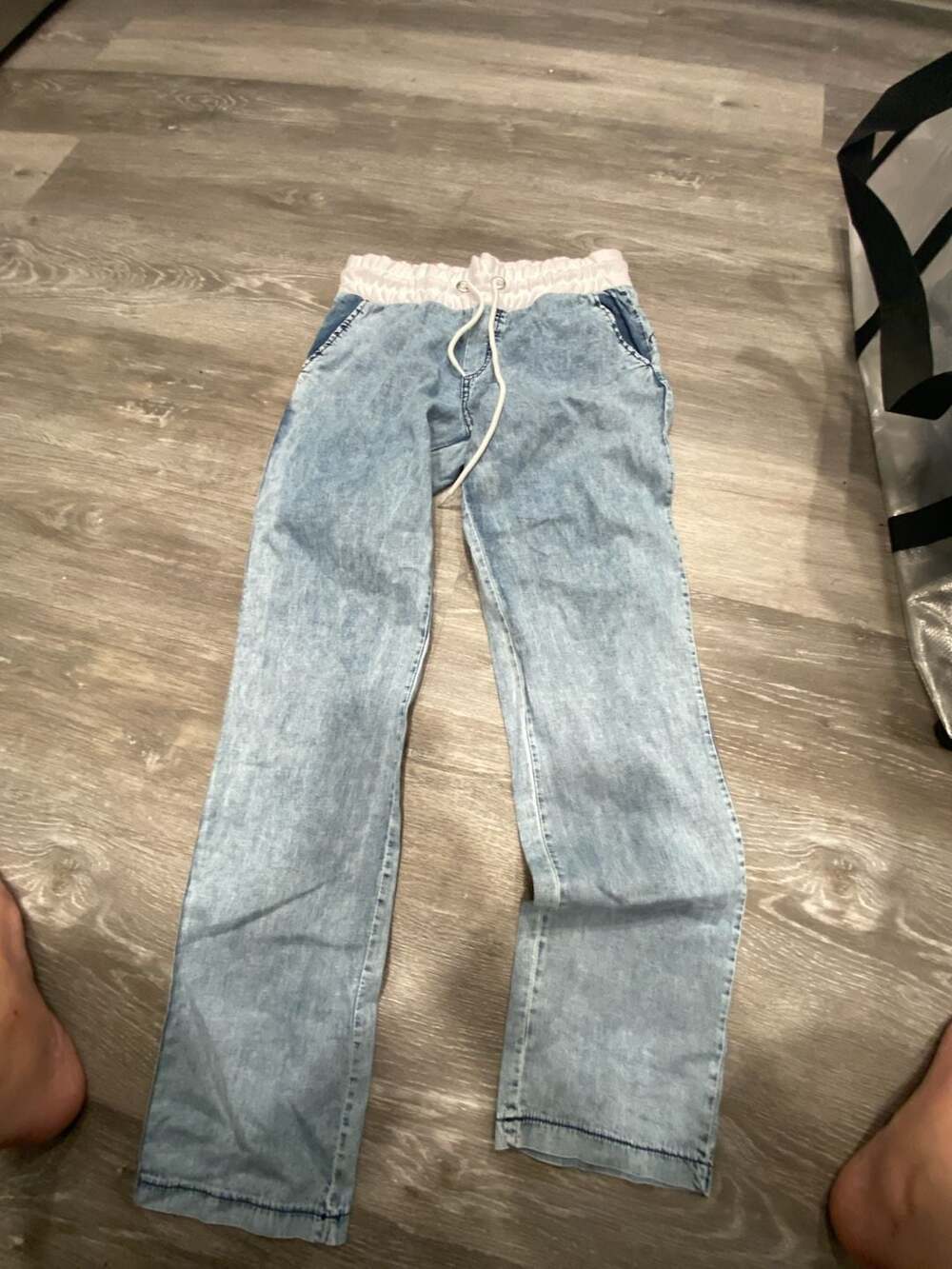 Signet Stone Washed Denim Weekend straight leg